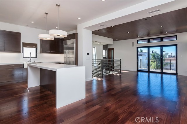 122 Manhattan Avenue, Hermosa Beach, California 90254, 3 Bedrooms Bedrooms, ,1 BathroomBathrooms,Residential,Sold,Manhattan,SB18007639