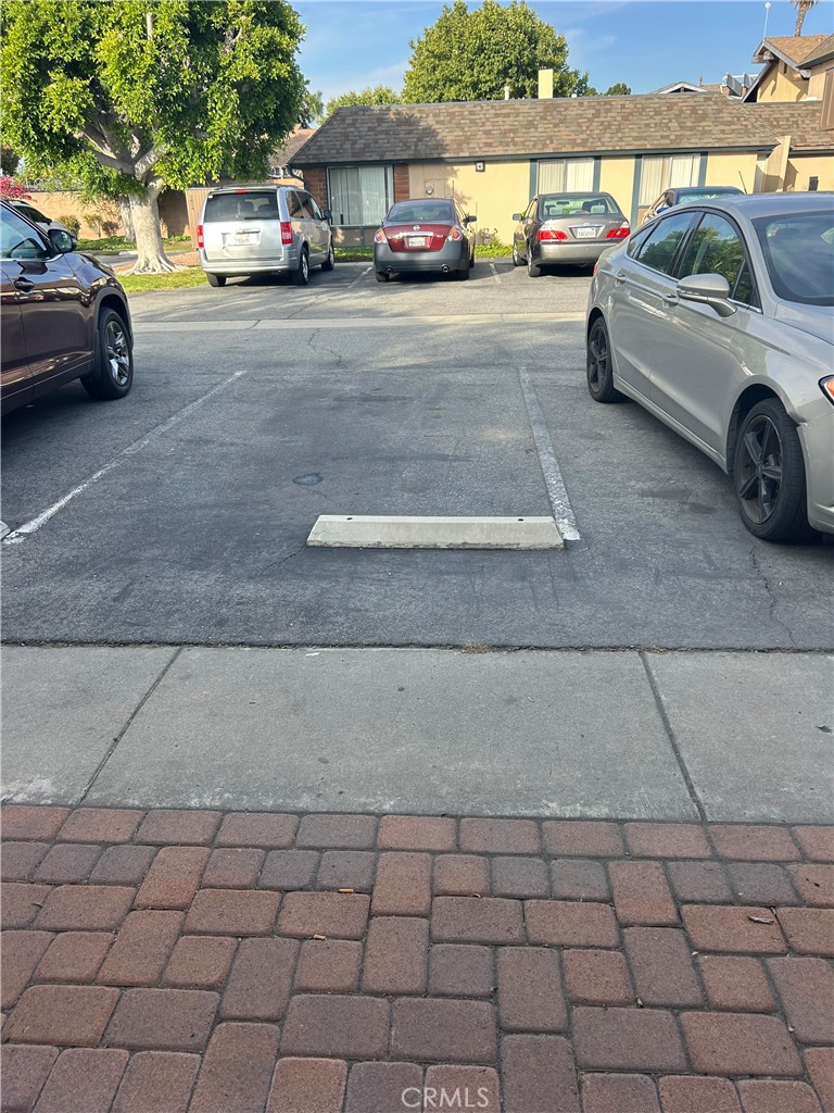 https://media.crmls.org/medias/39b3f905-e29c-4540-b688-b55019a22732.jpg?preset=X-Large