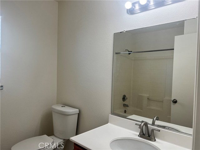 Detail Gallery Image 16 of 21 For 45656 Barham Ave, Lancaster,  CA 93534 - 4 Beds | 2/1 Baths