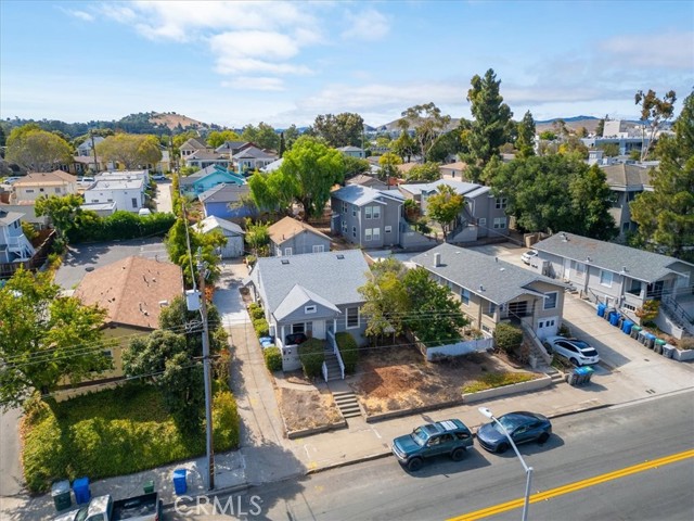 1143 Walnut Street, San Luis Obispo CA: https://media.crmls.org/medias/39b4bc3c-71b2-45b2-8e09-bce4a628c653.jpg