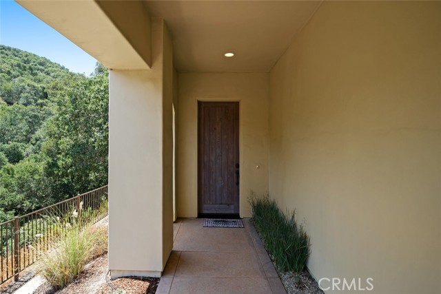 6520 Western Gull Drive, Avila Beach CA: https://media.crmls.org/medias/39b4de4b-2996-45ae-b78f-d28c4729a8c0.jpg