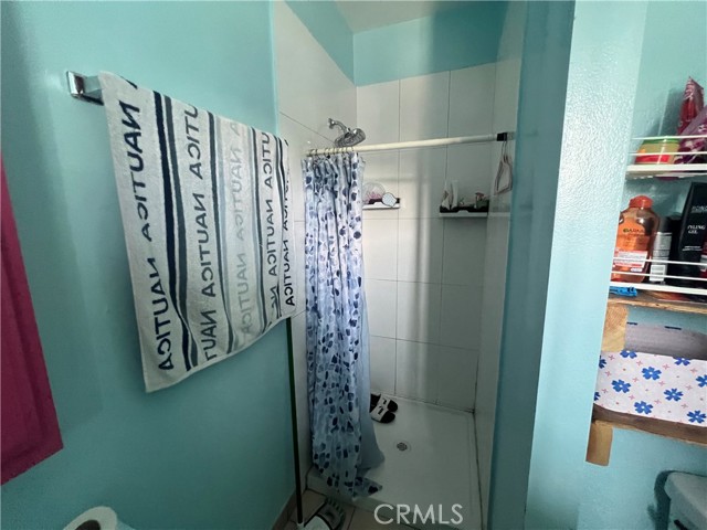 5881 S Broadway, Los Angeles CA: https://media.crmls.org/medias/39b5474b-6e65-41fe-9cdb-d782da408ef5.jpg