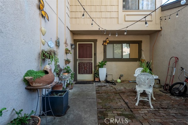 Detail Gallery Image 13 of 30 For 2502 N Tustin #C,  Santa Ana,  CA 92705 - 3 Beds | 2/1 Baths