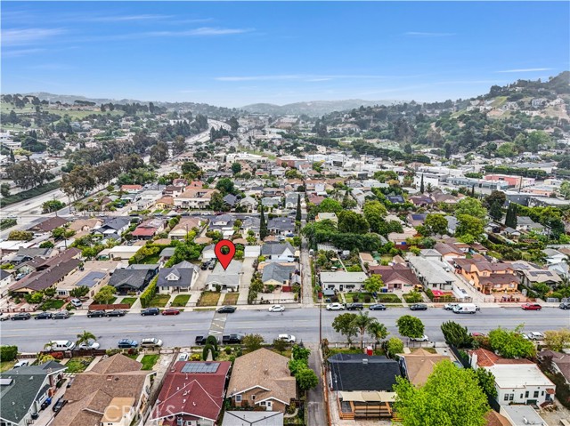 2857 W Avenue 33, Los Angeles CA: https://media.crmls.org/medias/39b5901f-7d02-4178-9c0e-405d70172f9b.jpg