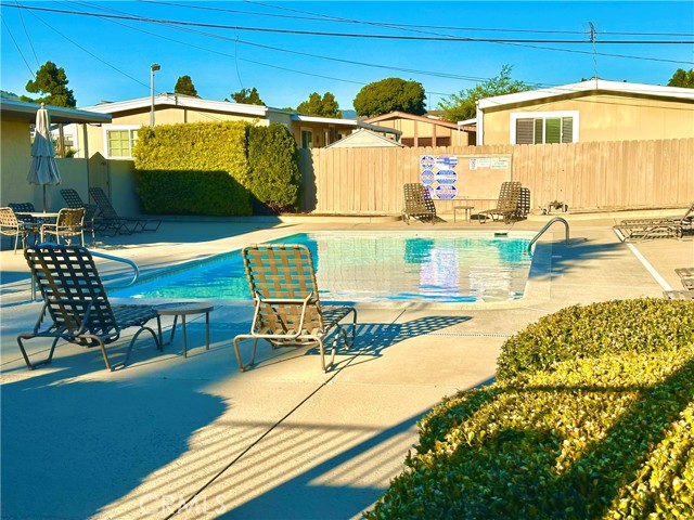 Detail Gallery Image 9 of 11 For 3860 S Higuera #D1,  San Luis Obispo,  CA 93401 - 3 Beds | 2 Baths