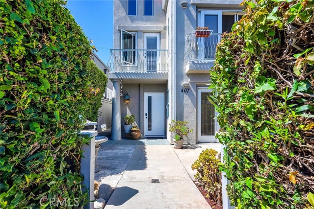 407 30th Street, Hermosa Beach, California 90254, 3 Bedrooms Bedrooms, ,3 BathroomsBathrooms,Residential,Sold,30th,SB24168203