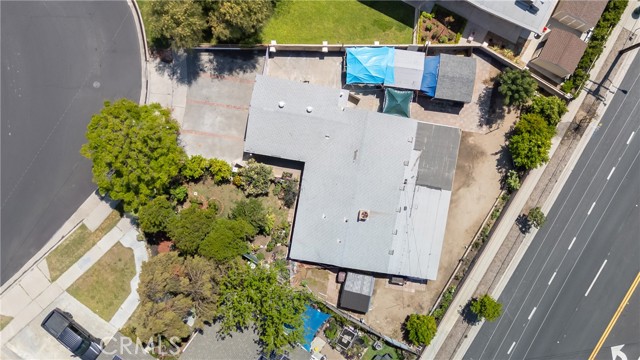 27703 Walnut Springs Avenue, Canyon Country CA: https://media.crmls.org/medias/39b81694-137d-46d9-a900-273deafc574c.jpg