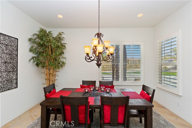 Detail Gallery Image 14 of 51 For 3090 Crystal Ridge Ln, Colton,  CA 92324 - 4 Beds | 3/1 Baths
