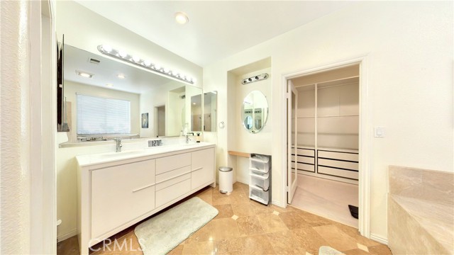 Detail Gallery Image 12 of 48 For 644 Milford, Los Angeles,  CA 90042 - 4 Beds | 3/1 Baths
