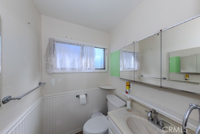 Detail Gallery Image 13 of 27 For 690 Capital Street, Costa Mesa,  CA 92627 - 4 Beds | 2 Baths