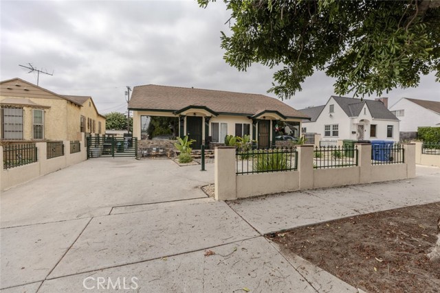 3632 W 59th Street, Los Angeles CA: https://media.crmls.org/medias/39bad786-ad5c-4979-8a64-9bb6c943ee9a.jpg