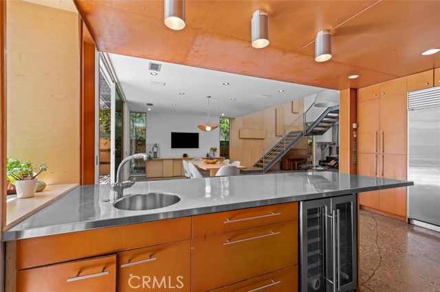 Detail Gallery Image 11 of 46 For 604 33rd St, Manhattan Beach,  CA 90266 - 4 Beds | 5/1 Baths