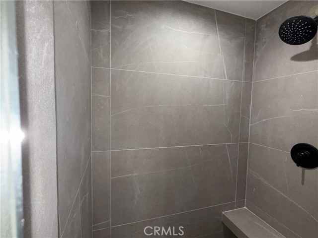 5044 Laurel Canyon Boulevard, Valley Village CA: https://media.crmls.org/medias/39bbf6bb-940f-4d73-b694-6668cf66f977.jpg