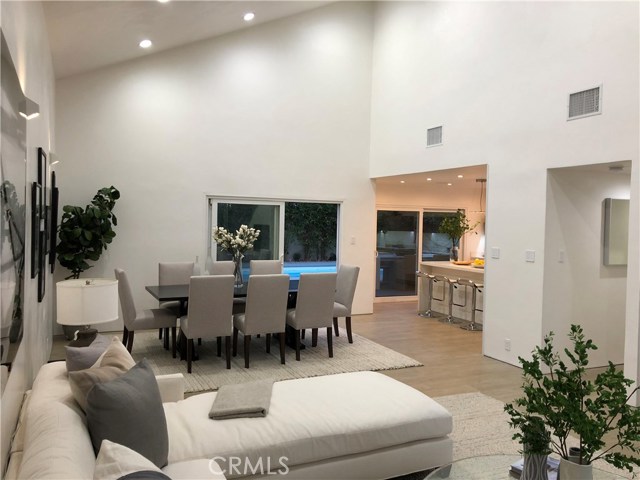 Detail Gallery Image 27 of 52 For 5714 Vantage Ave, Valley Village,  CA 91607 - 4 Beds | 3 Baths