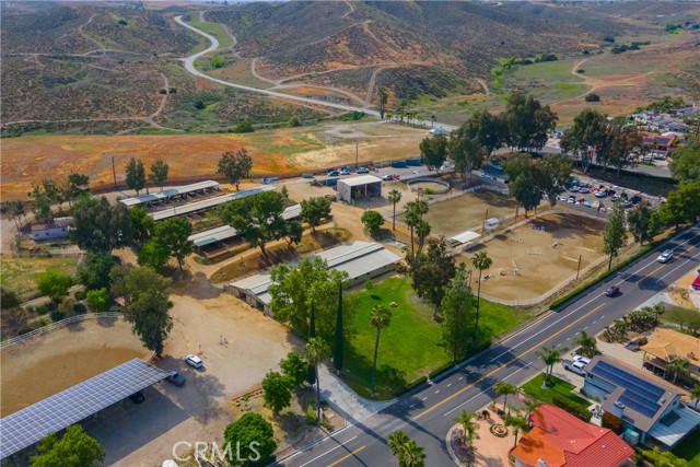 23849 Canyon Lake N Drive, Canyon Lake CA: https://media.crmls.org/medias/39bc0efb-f30f-4d7b-a98f-531e1265ddb8.jpg