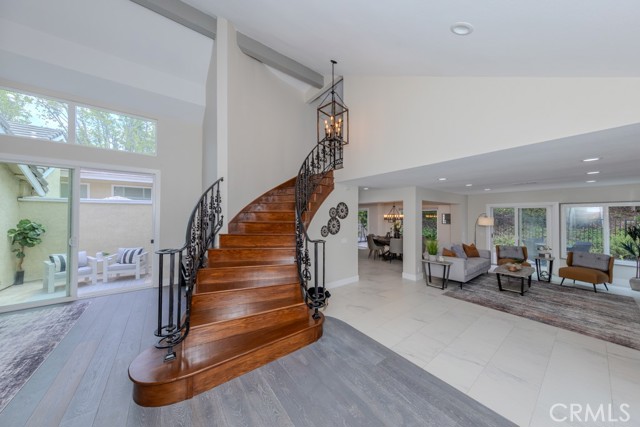 Detail Gallery Image 4 of 50 For 4738 E Fairfield St, Anaheim Hills,  CA 92807 - 3 Beds | 3 Baths
