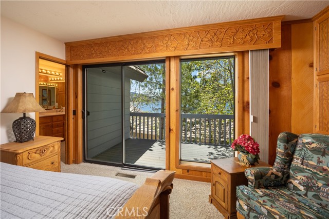 Detail Gallery Image 25 of 47 For 39451 Lake Dr, Big Bear Lake,  CA 92315 - 4 Beds | 3 Baths
