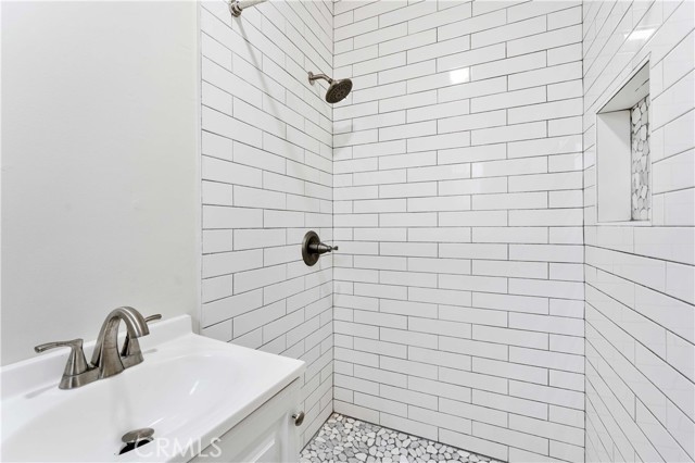 2106 W Judith Lane, Anaheim CA: https://media.crmls.org/medias/39bcfd12-7a62-4a36-b428-67861490d622.jpg