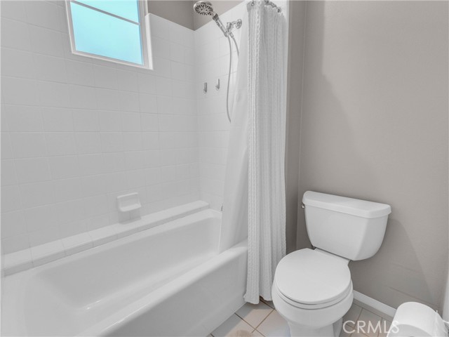 5637 Como Circle, Woodland Hills CA: https://media.crmls.org/medias/39be8478-06fd-4617-88b2-2212ad4afd55.jpg