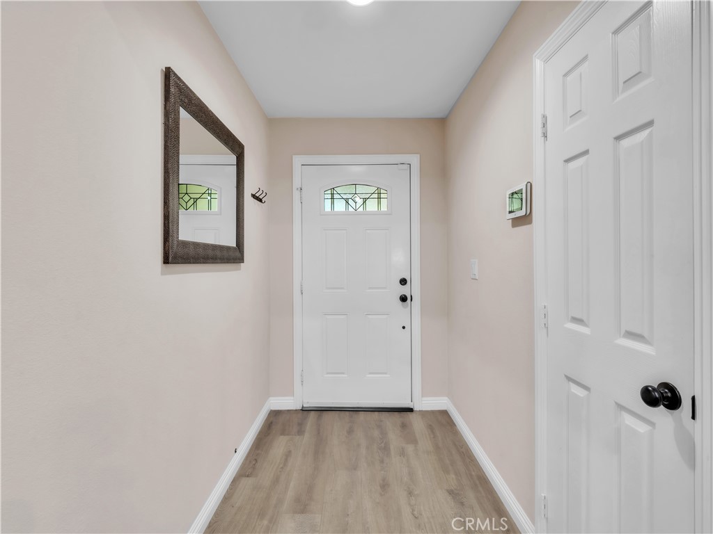 https://media.crmls.org/medias/39bed9fc-0531-445d-90d2-3ef292c6814e.jpg?preset=X-Large