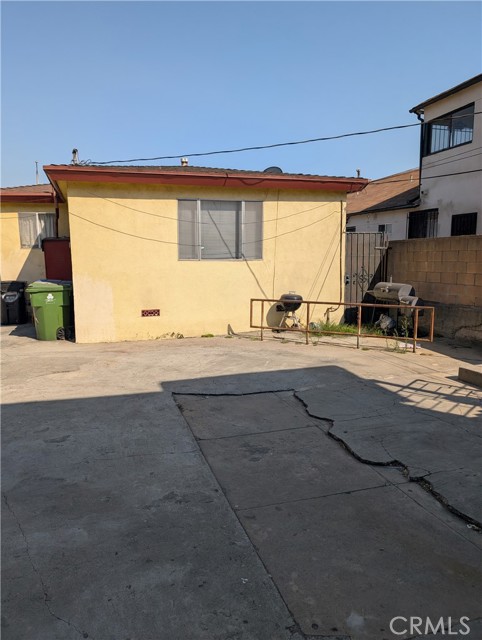 Detail Gallery Image 12 of 30 For 2235 Hauser Bld, Los Angeles,  CA 90016 - – Beds | – Baths