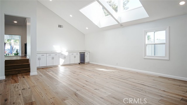 Detail Gallery Image 13 of 44 For 11165 Valley Spring, Studio City,  CA 91602 - 5 Beds | 5/1 Baths