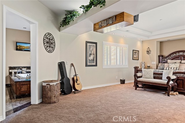 919 Venus Way, Crestline, CA 92325