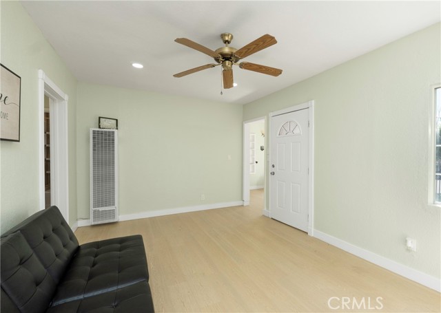 Detail Gallery Image 6 of 30 For 25160 Elmo, San Bernardino,  CA 92404 - 2 Beds | 1 Baths