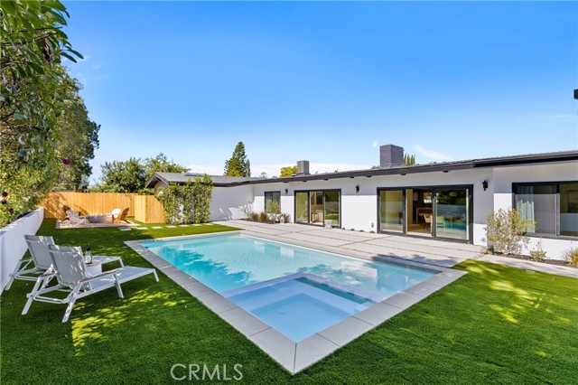 Detail Gallery Image 30 of 37 For 6009 Neddy Ave, Woodland Hills,  CA 91367 - 5 Beds | 3 Baths