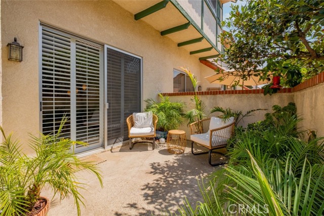 Detail Gallery Image 10 of 39 For 10030 Owensmouth Ave #77,  Chatsworth,  CA 91311 - 3 Beds | 3 Baths