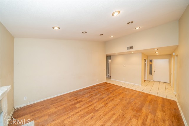 43639 Persimmons Lane, Hemet CA: https://media.crmls.org/medias/39c17bb9-7b00-495b-b835-d2986ab442b0.jpg