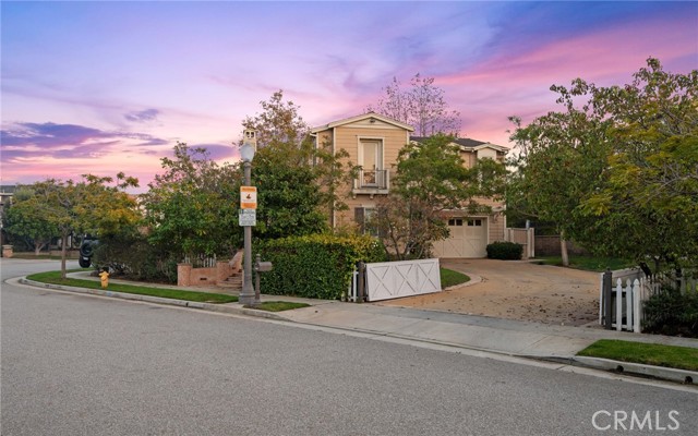 Detail Gallery Image 1 of 57 For 7360 Coastal View Dr, Los Angeles,  CA 90045 - 6 Beds | 6/1 Baths