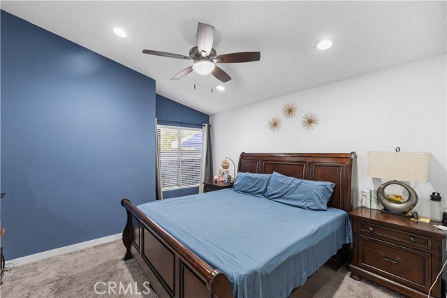 2701 Juniper Drive, Palmdale CA: https://media.crmls.org/medias/39c1cc5b-73ab-47f6-9ffb-1726f198cce5.jpg