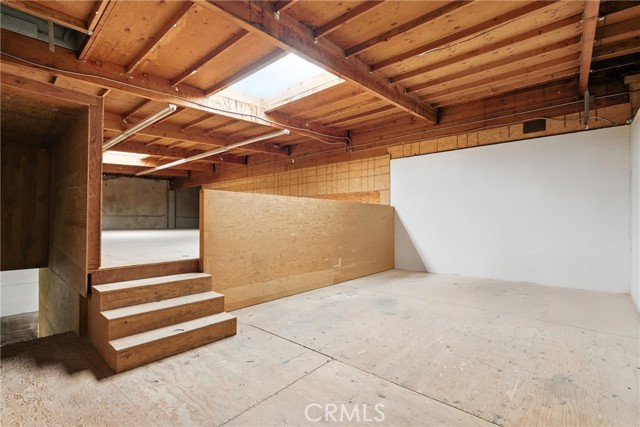 Image 3 of 7 For 23120 Mariposa