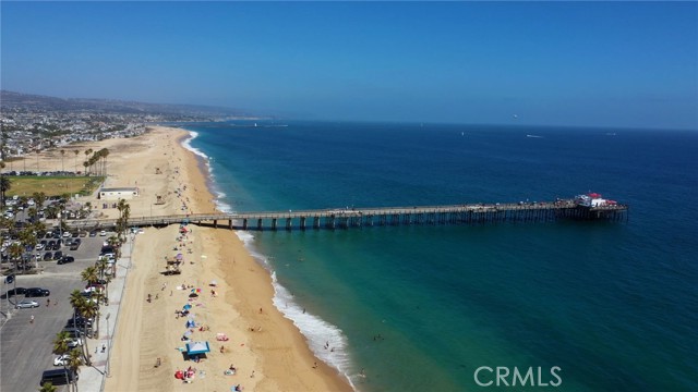 Detail Gallery Image 34 of 36 For 600 E Oceanfront 1a,  Newport Beach,  CA 92661 - 3 Beds | 2 Baths