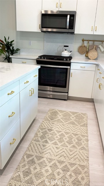 Detail Gallery Image 3 of 23 For 12228 Veranda, Rancho Cucamonga,  CA 91739 - 2 Beds | 2/1 Baths