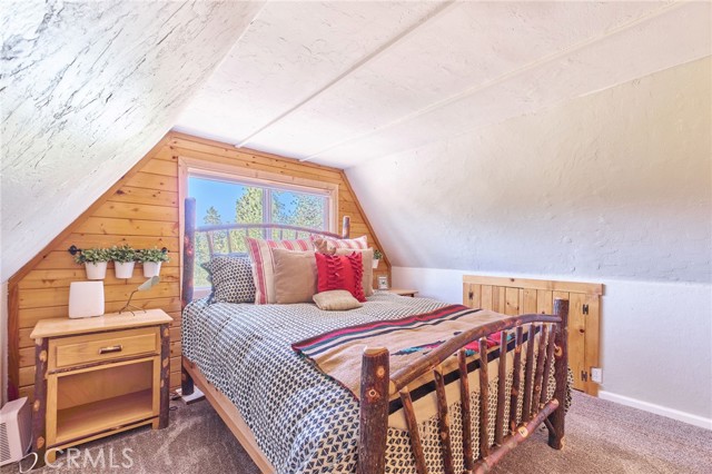 39676 Oak Glen Road, Fawnskin CA: https://media.crmls.org/medias/39c30531-1e7e-4bcc-b969-8f8f8ee0cf9c.jpg