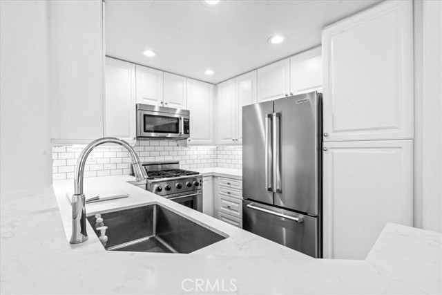 Detail Gallery Image 12 of 37 For 1 Roma Ct, Newport Coast,  CA 92657 - 2 Beds | 2 Baths