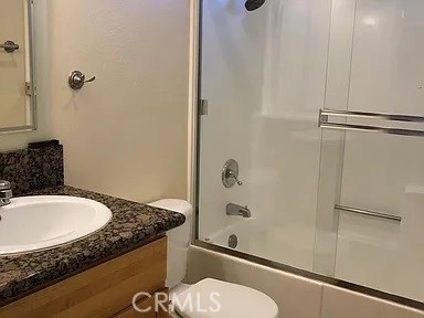 11041 La Maida Street, North Hollywood CA: https://media.crmls.org/medias/39c3fbd5-7c2e-4583-8892-fda44e9a1e0b.jpg