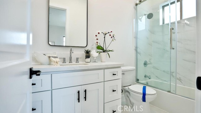 Image 33 of 47 For 17413 Siena Lane
