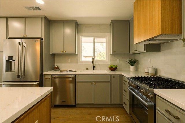 Detail Gallery Image 15 of 48 For 2050 Josie Ave, Long Beach,  CA 90815 - 3 Beds | 2 Baths