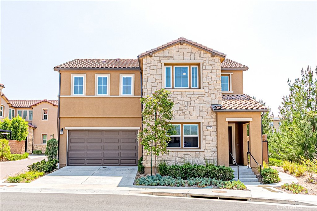 20754 W Bur Oak Circle