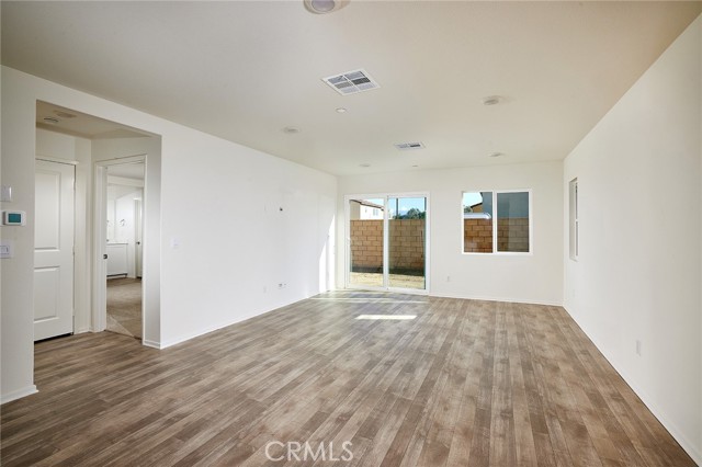 Detail Gallery Image 2 of 15 For 30580 Charger Way, Winchester,  CA 92596 - 3 Beds | 2 Baths