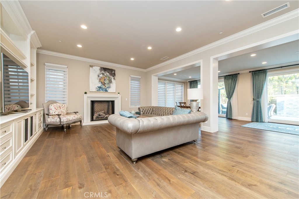 MLS #OC26154210 image #2