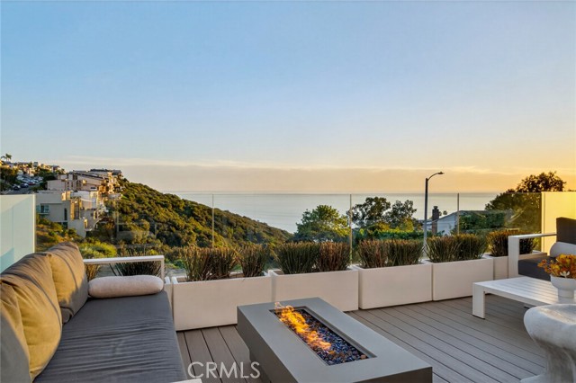 Detail Gallery Image 12 of 32 For 1630 Del Mar, Laguna Beach,  CA 92651 - 2 Beds | 3/1 Baths