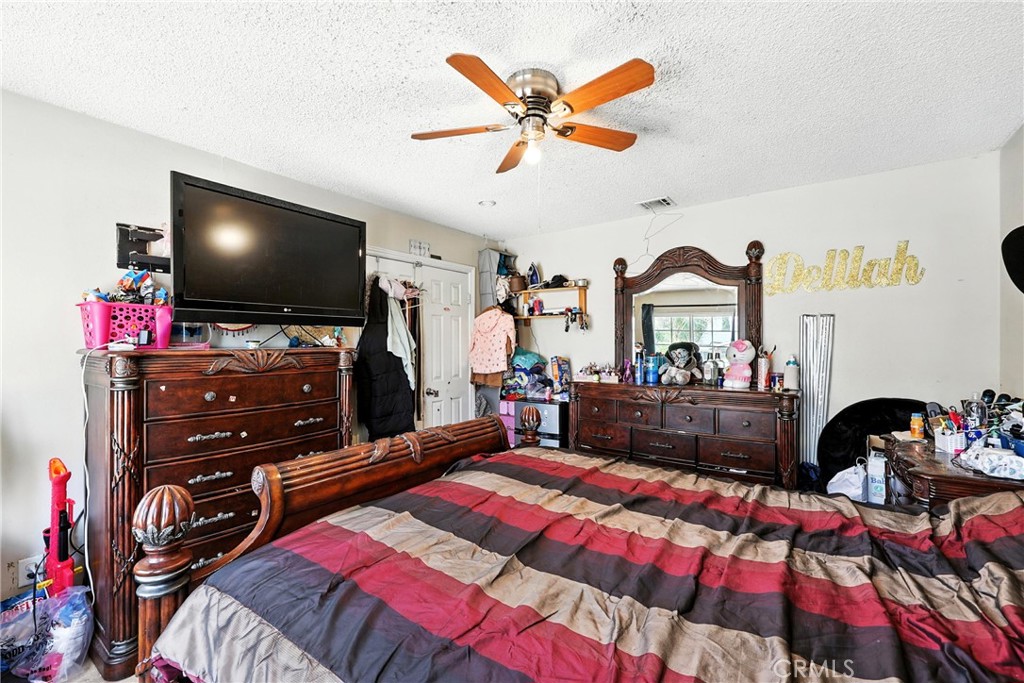 https://media.crmls.org/medias/39c7240e-43d7-46e5-891a-82649883ceee.jpg?preset=X-Large