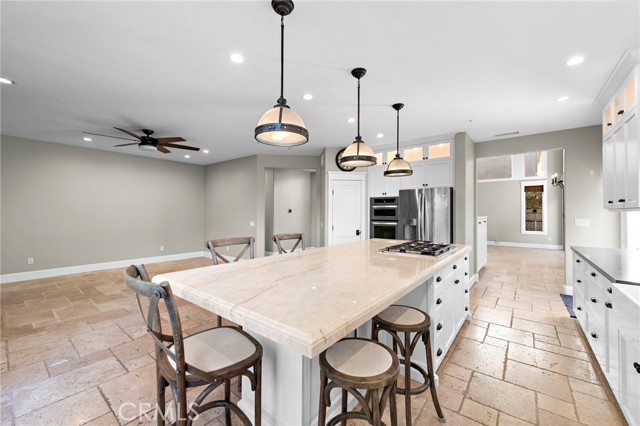 Detail Gallery Image 15 of 36 For 802 Carnaros, San Clemente,  CA 92672 - 5 Beds | 4 Baths