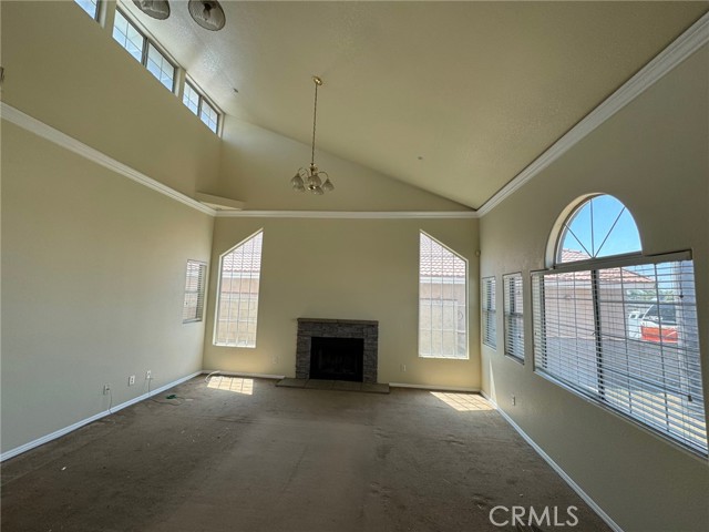 Detail Gallery Image 6 of 18 For 6687 Tokay Ave, Fontana,  CA 92336 - 4 Beds | 2 Baths