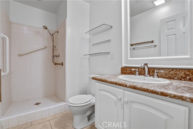 22718 Town Crier Road, Calabasas CA: https://media.crmls.org/medias/39c7e907-9e49-497a-a8d0-c2d34531cf3d.jpg