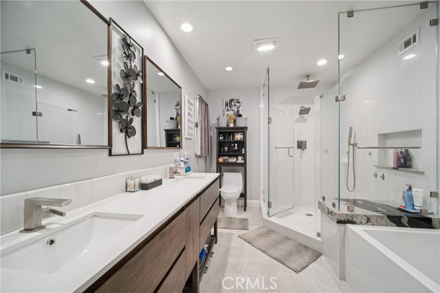 16857 Colven Road, Granada Hills CA: https://media.crmls.org/medias/39c8031f-e3cf-4c23-8584-631f9e200a0c.jpg
